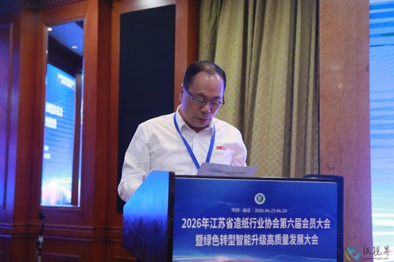 何维忠800.jpg