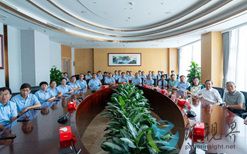 太阳纸业组织观看纪念中国人民抗日战争暨世界反法西斯战争胜利80周年大会
